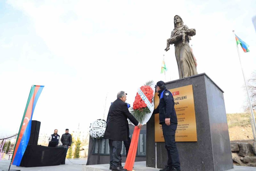 Hocalı Şehitleri, Yeni Yapılan Azerbaycan Parkı’nda Anıldı