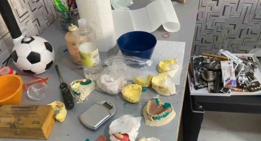 Evini Diş Kliniğine Çeviren Sahte Doktor Operasyonla Yakalandı