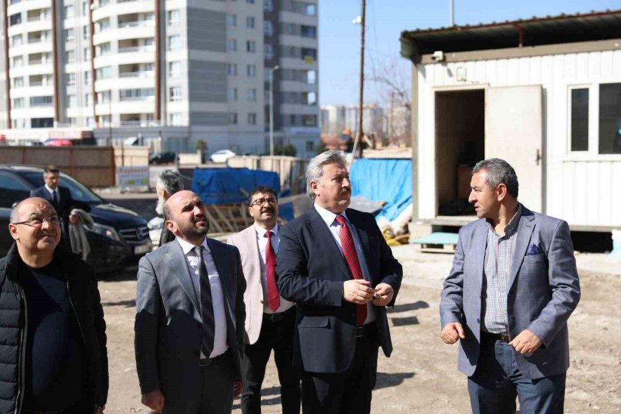 Başkan Palancıoğlu, Yıldırım Beyazıt Mahallesi’nde Kentsel Dönüşüm Dairelerini İnceledi