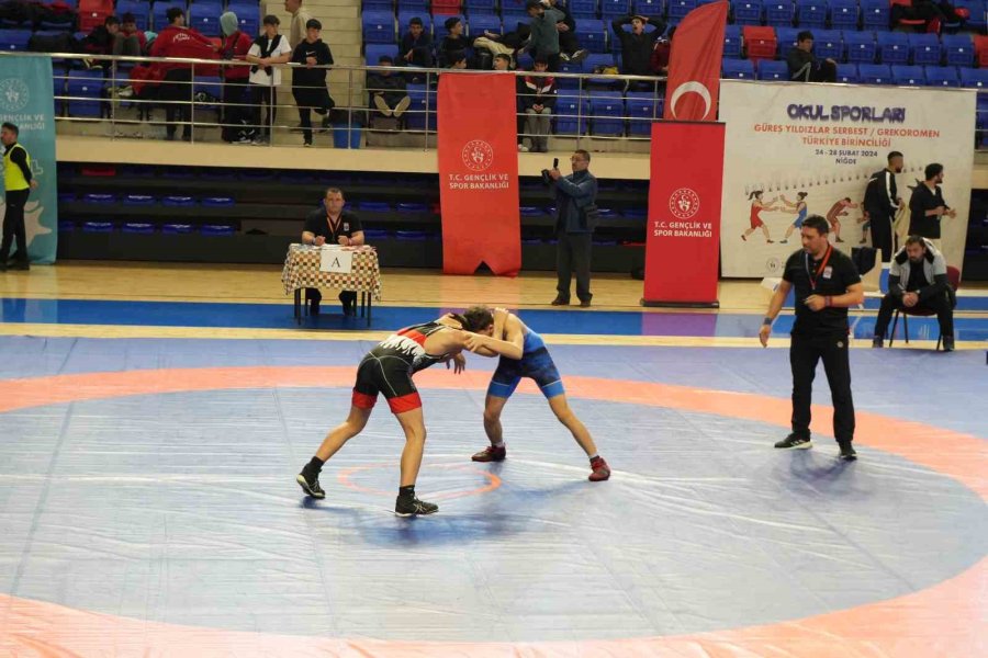 Okul Sporları Güreş Türkiye Şampiyonası, Niğde’nin Ev Sahipliğinde Başladı