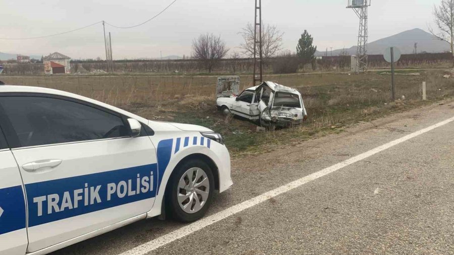 Karaman’da Tır Otomobile Arkadan Çarptı: 1 Yaralı