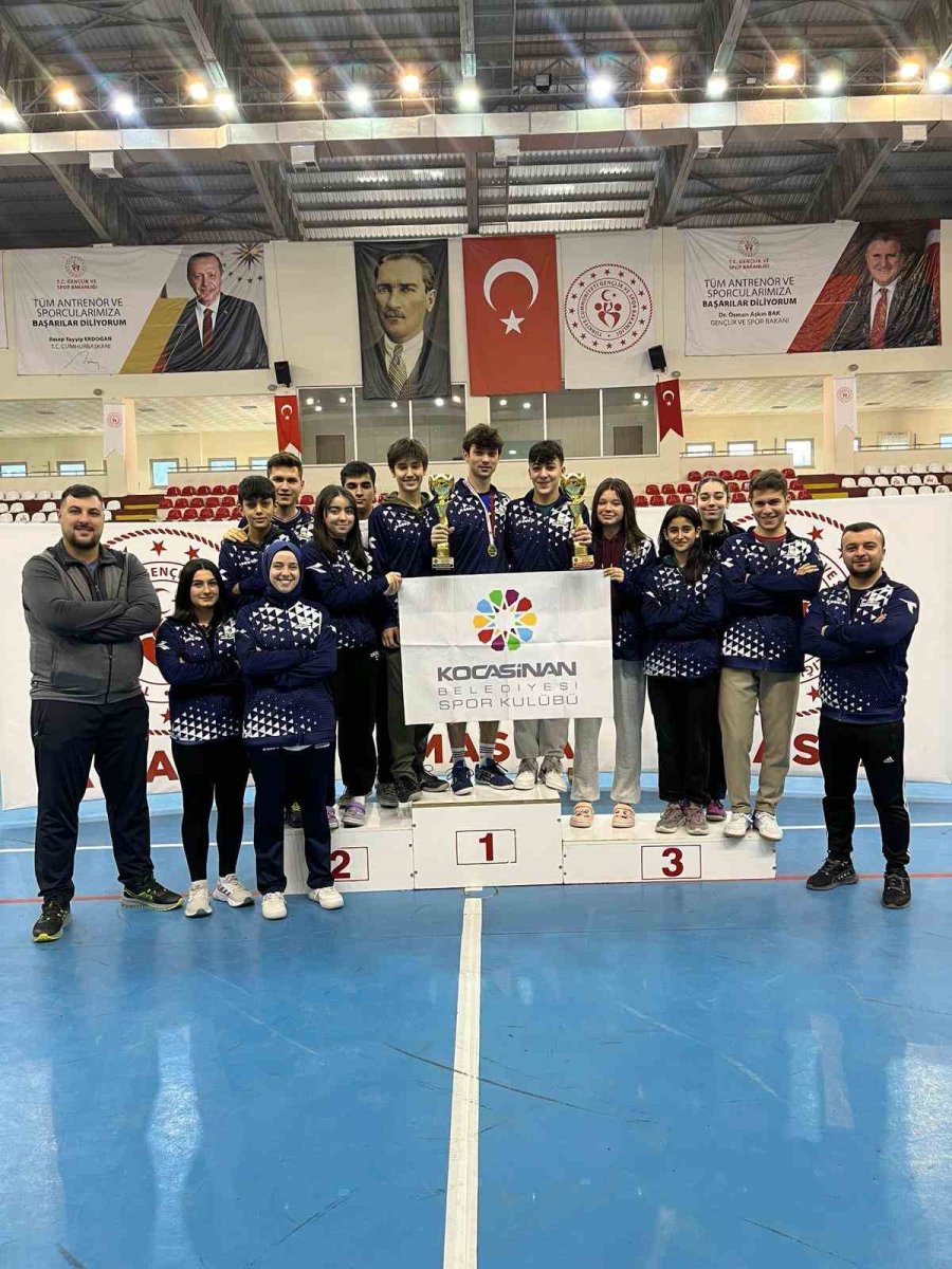Kocasinan, 100. Yıl Gençler Türkiye Şampiyonası’na Adını Altın Harflerle Yazdırdı
