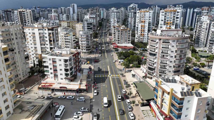 Mezitli’de Zeytinli Caddesi Yenilendi