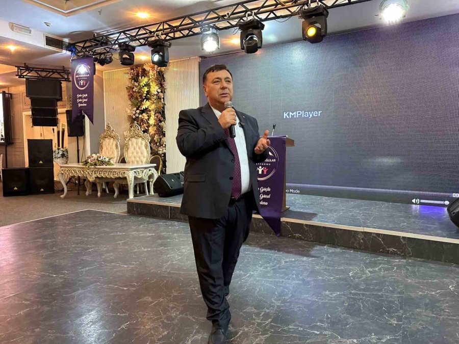 Bakan Göktaş, Eskişehir’de Büyük Emirdağlılar Buluşması’na Katıldı