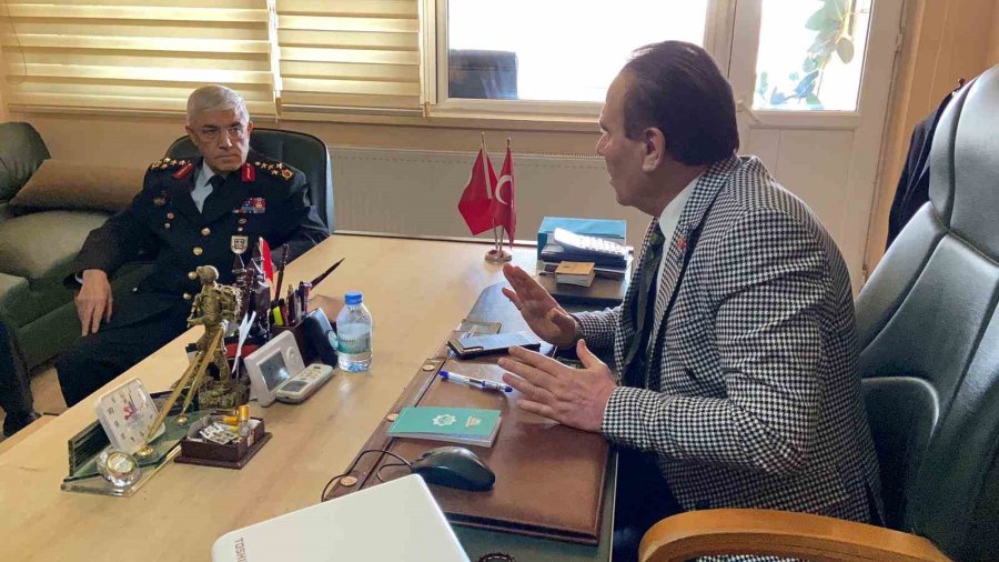 Jandarma Genel Komutanı Çetin’den Şehit Ailelerine Ziyaret