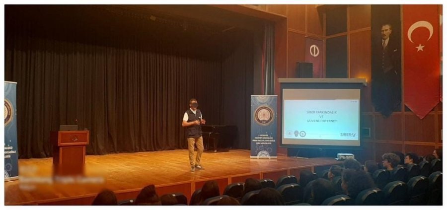 Polis Bin 647 Öğrenci, Öğretmen Ve Veliye Yönelik Seminer Düzenledi