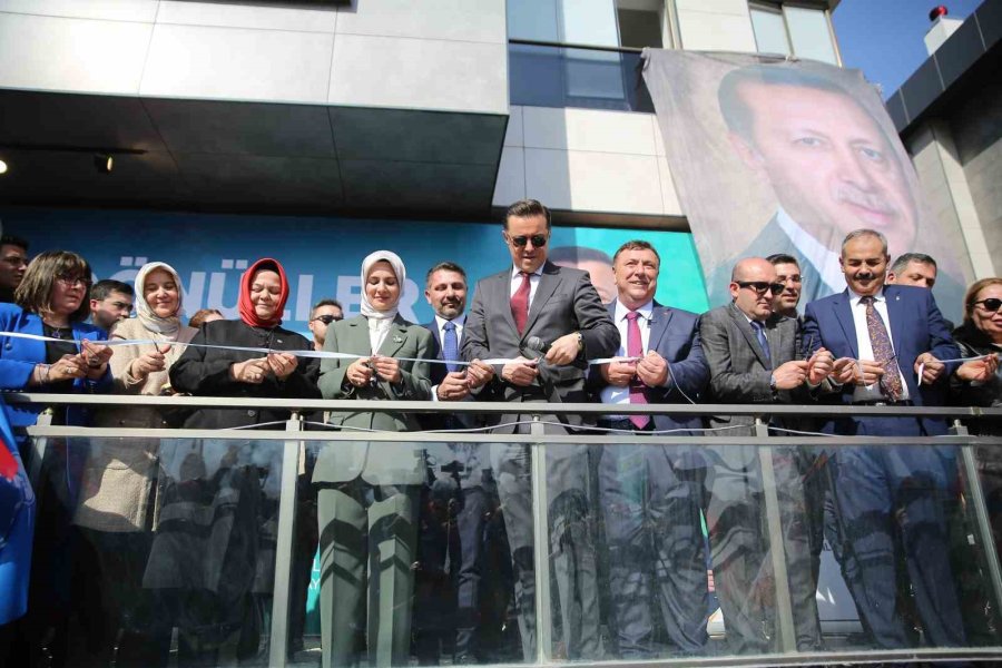 Bakan Göktaş, Eskişehir’de Seçim İrtibat Ofisi Açılışına Katıldı