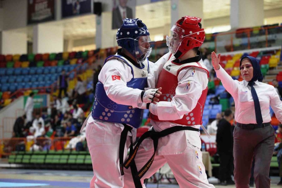 Para Tekvando Türkiye Şampiyonası Konya’da Başladı