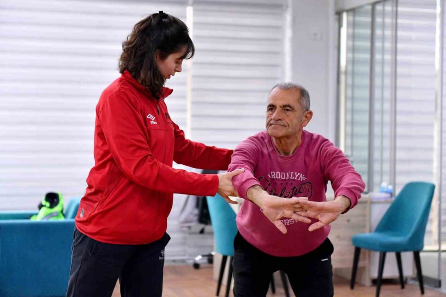 Emekli Evi Üyeleri Sabah Sporunda Bir Araya Geliyor