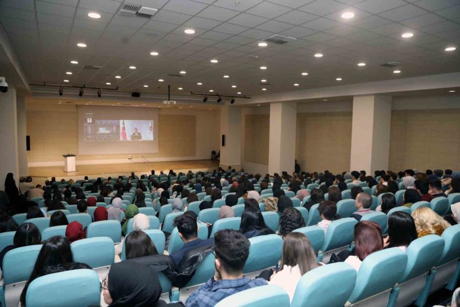 Erü’de "sağlık Ve Yaşam Bilimleri Öğrenci Kongresi" Düzenlendi