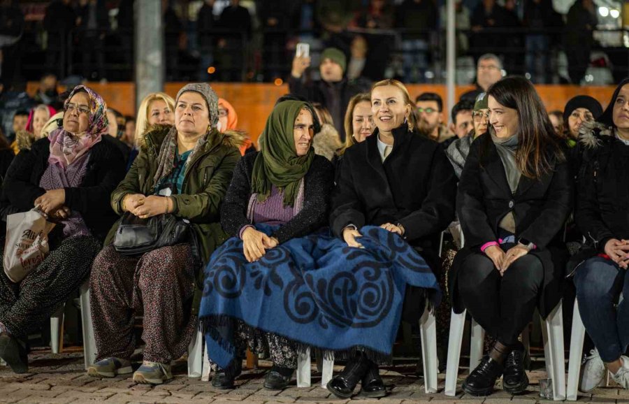 Arslanköy’de Kurtuluş Coşkusu Fener Alayı İle Yaşandı