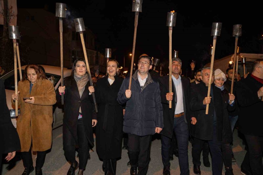 Arslanköy’de Kurtuluş Coşkusu Fener Alayı İle Yaşandı