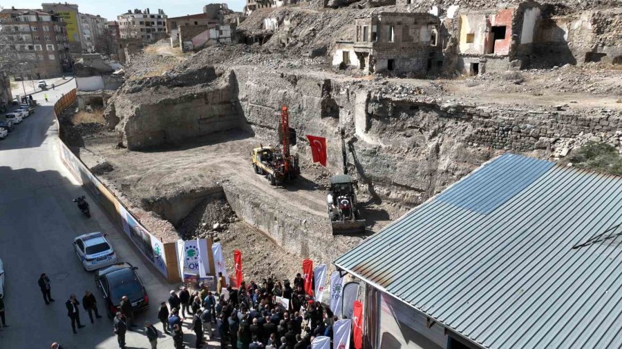 Bakan Özhaseki: "kale Projesi, Niğde’nin Turizmden İstifade Etmesini Sağlayacak”