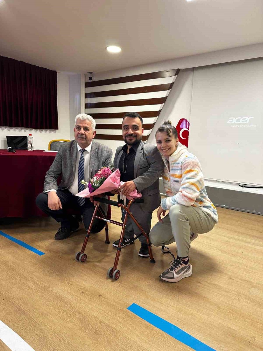 Burak Sakçı Minklere Tecrübelerini Aktardı