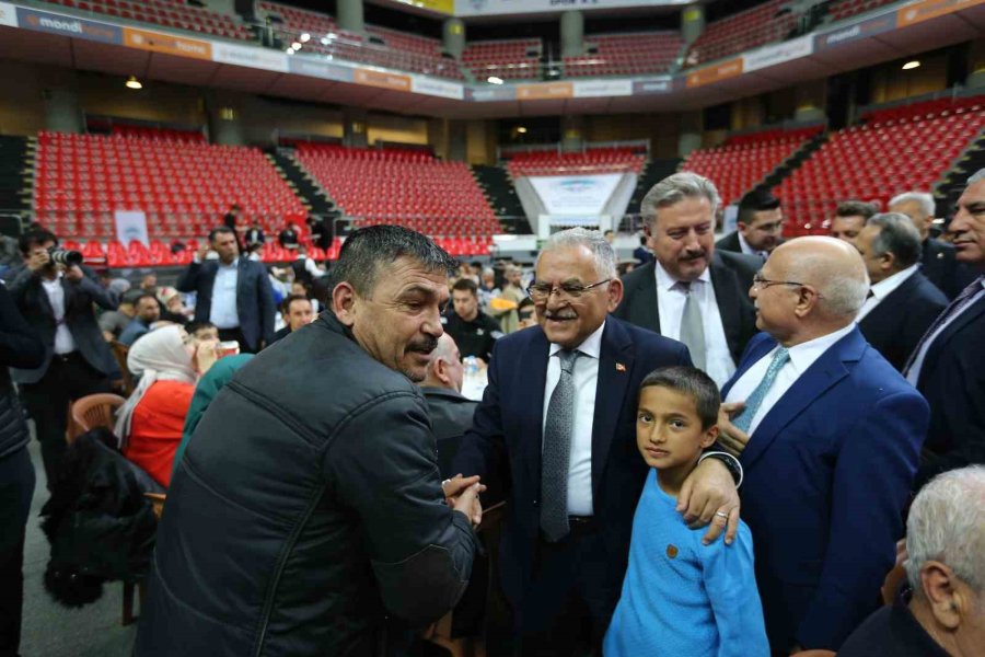 Başkan Büyükkılıç, Sivaslılarla Buluştu