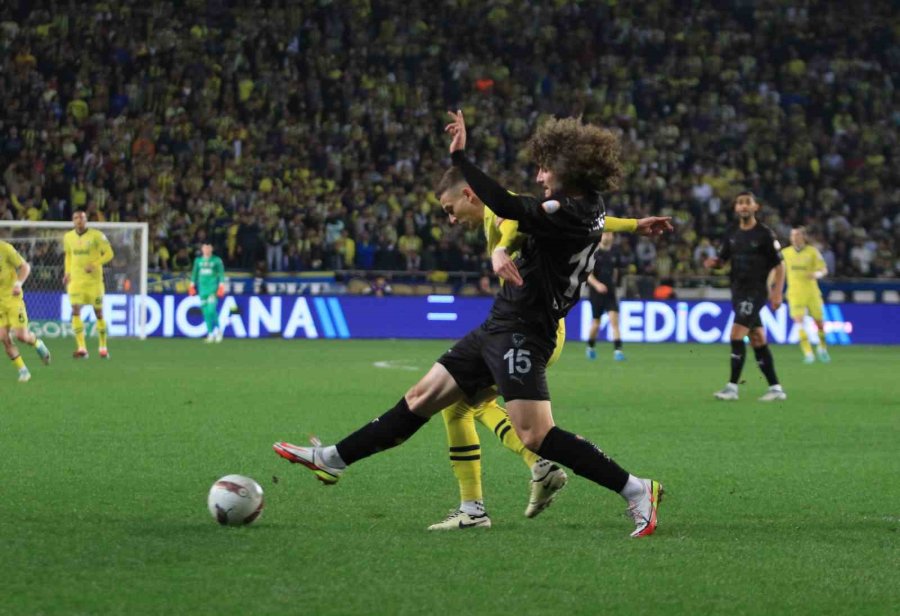 Trendyol Süper Lig: Hatayspor: 0 - Fenerbahçe: 2 (ilk Yarı)