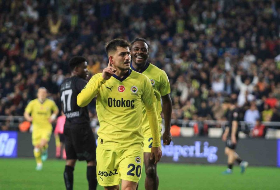 Trendyol Süper Lig: Hatayspor: 0 - Fenerbahçe: 2 (ilk Yarı)