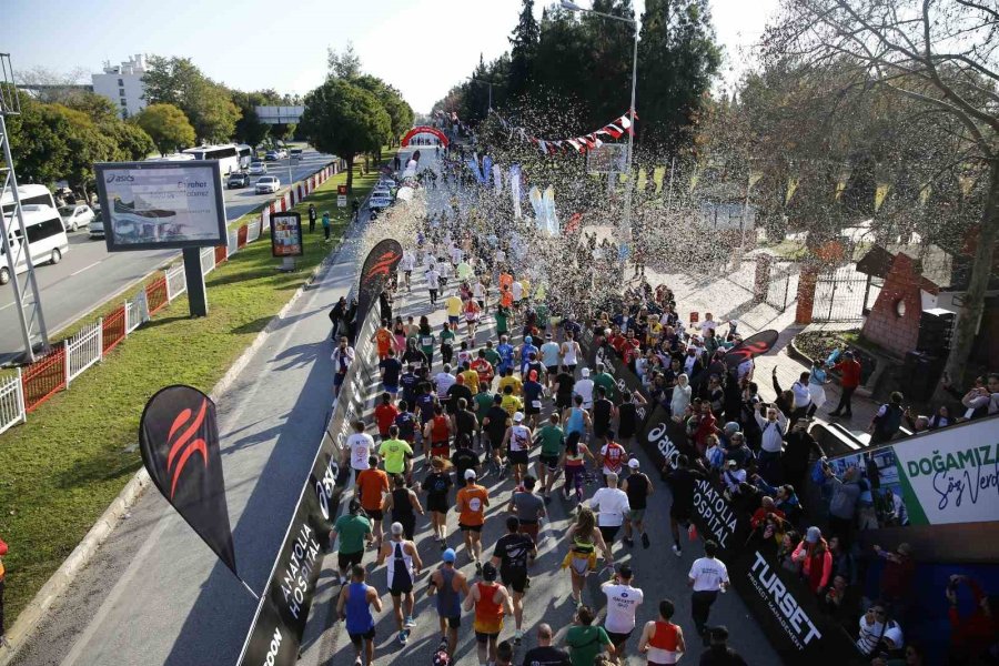 Başkan Böcek, Runtalya’da Koştu