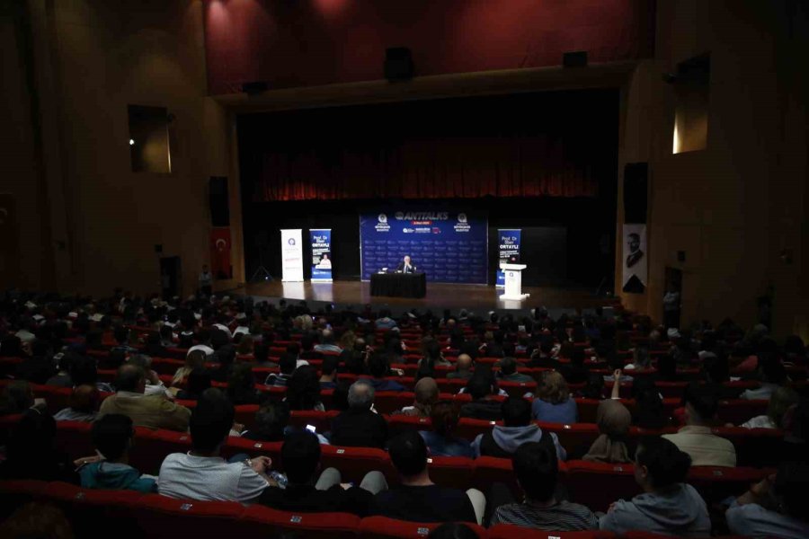 Anttalks’ın Konuğu İlber Ortaylı Oldu