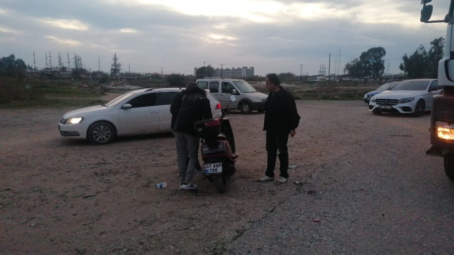 Kamyon İle Motosiklet Çarpıştı: 2 Yaralı