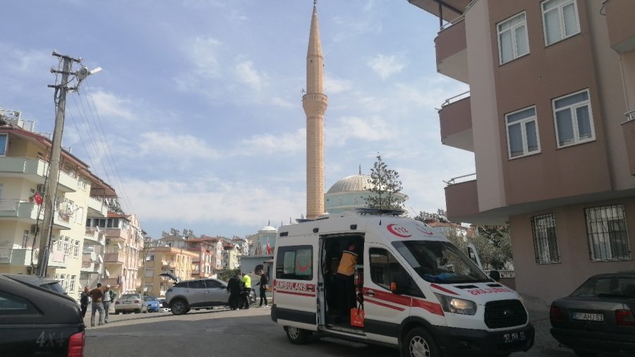 Otomobil İle Motosiklet Çarpıştı: 2 Yaralı