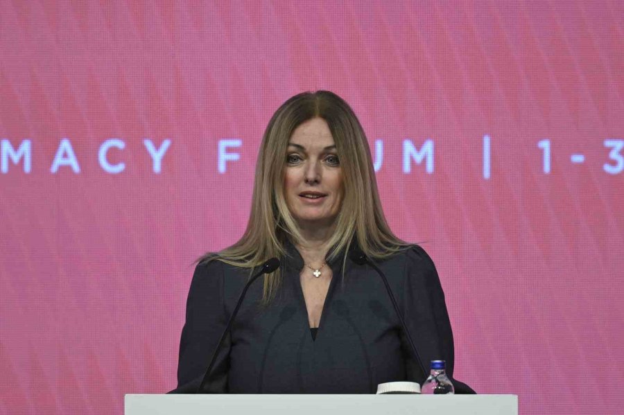 Antalya Diplomasi Forumu 2024’de Emine Erdoğan’a Övgü