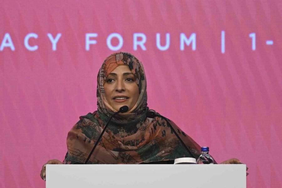 Antalya Diplomasi Forumu 2024’de Emine Erdoğan’a Övgü