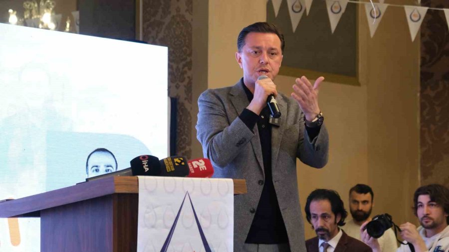 Gençlerin Nebi Hatipoğlu Coşkusu