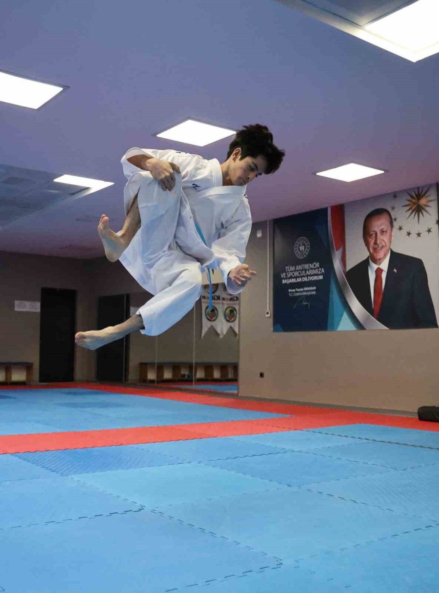 İşitme Engelli 16 Yaşındaki Muhammet Taha Baskın’ın Hedefi Olimpiyatlar