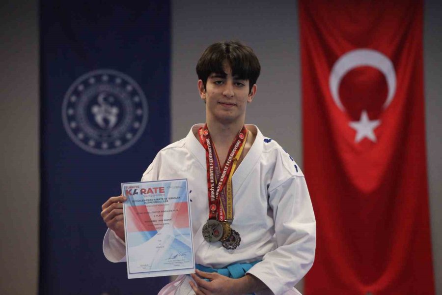 İşitme Engelli 16 Yaşındaki Muhammet Taha Baskın’ın Hedefi Olimpiyatlar