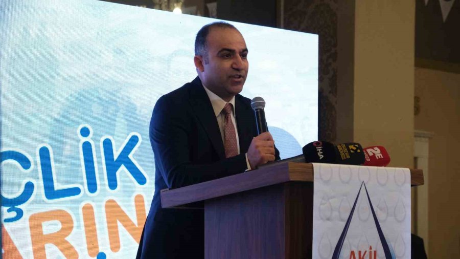 Gençlerin Nebi Hatipoğlu Coşkusu