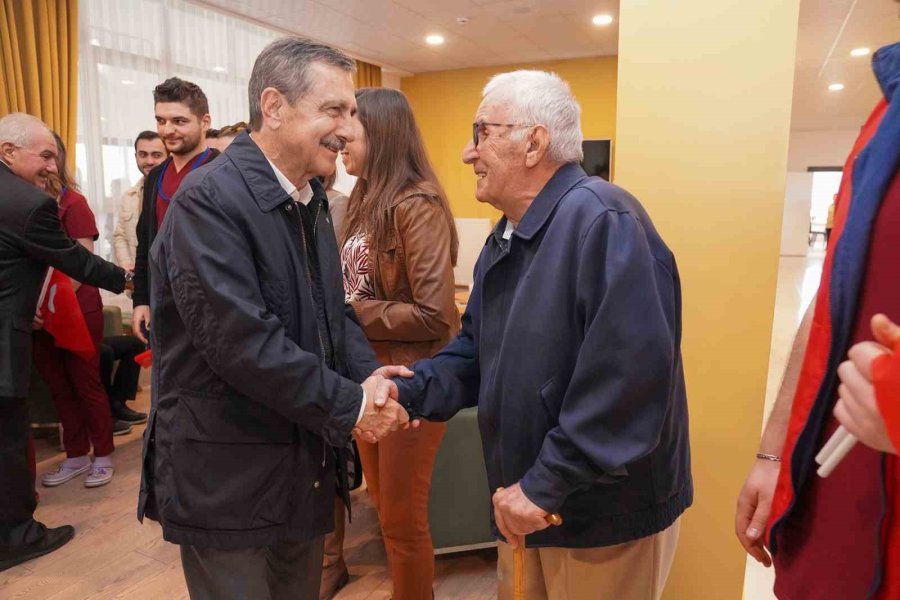 Metin Özöğüt Yaşam Merkezi Açıldı