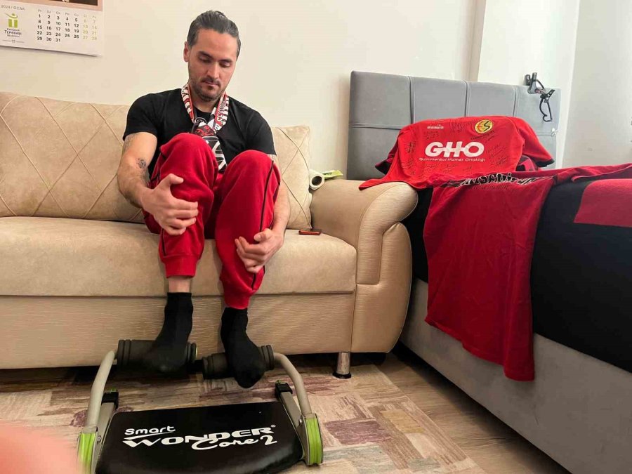 Futbol Takımının Peşinde Koşarken Kaza Geçirerek Yürüme Yetisini Kaybeden Taraftar Destek Belliyor