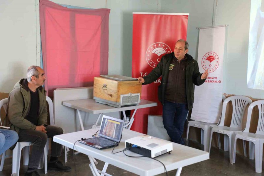 ’frig Vadisi’nin Kalbi Han Arıcılıkla Güçleniyor’ Projesinin Bilgilendirme Toplantısı Yapıldı
