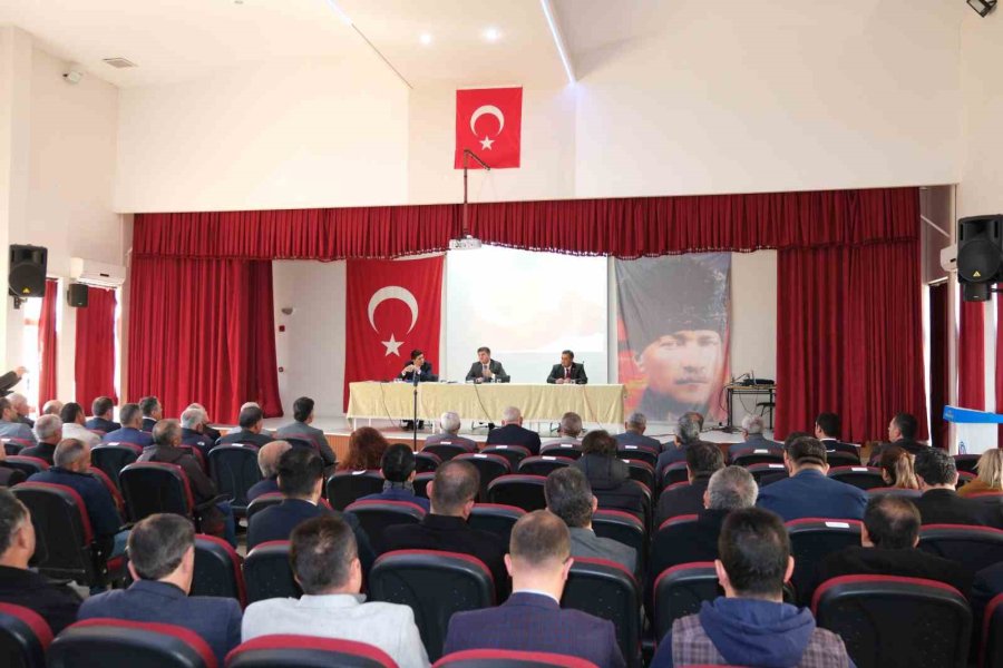 Vali Sarıibrahim, “taşeli Bölgesinin Ekonomisini Her Bakımdan Canlandırmamız Lazım”