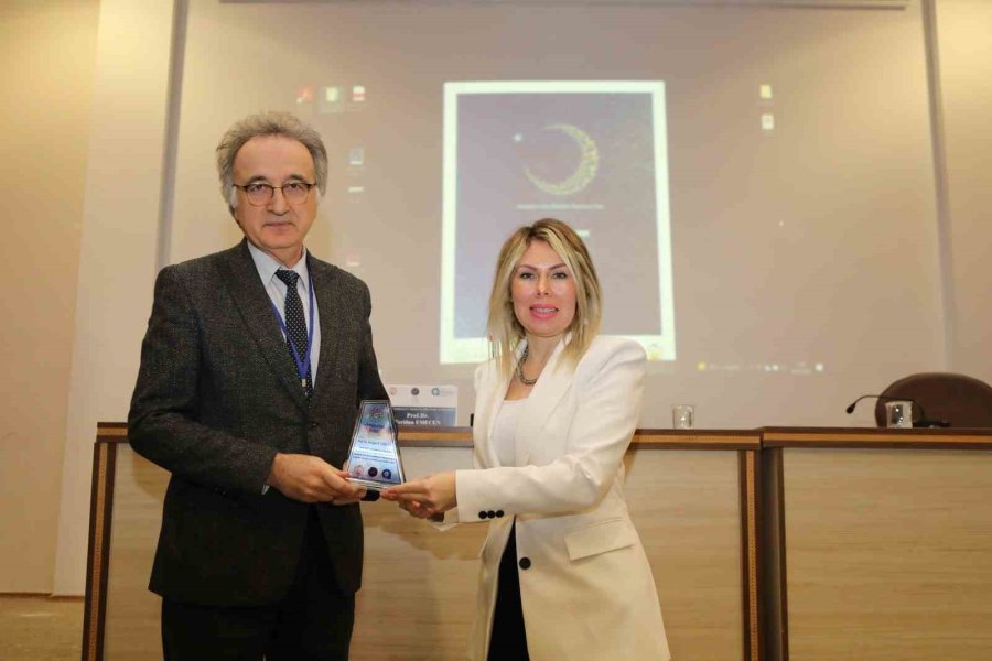 Vali Şahin: "antalya’yı Bize Yurt Eden Büyük İnsanları Unutmayalım"