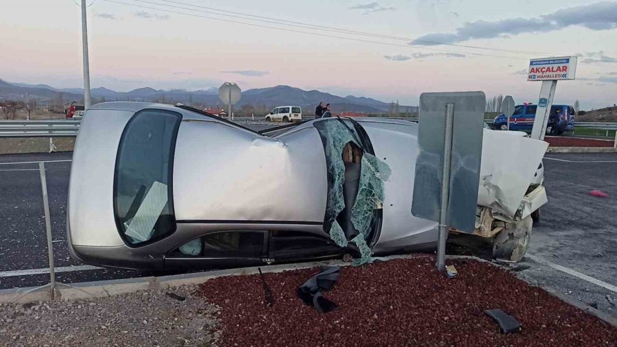 Konya’da İki Otomobil Çarpıştı: 4 Yaralı