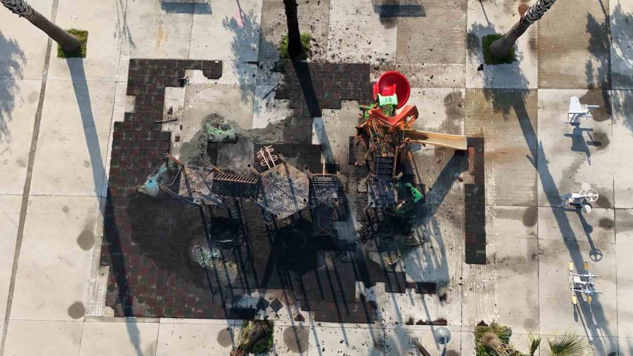 Tarsus’ta Berdan Parkına Kimliği Belirsiz Kişi Veya Kişilerce Zarar Verildi