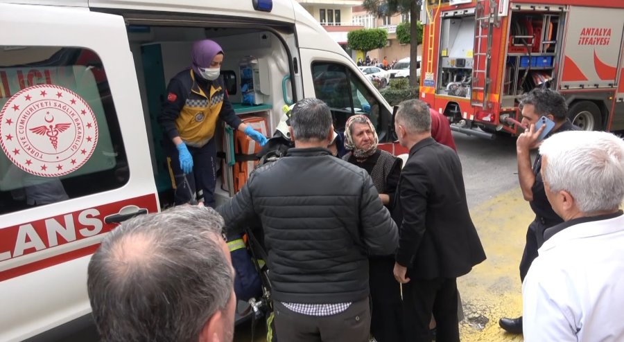 Alanya’da Apartman Dairesinde Yangın Paniği