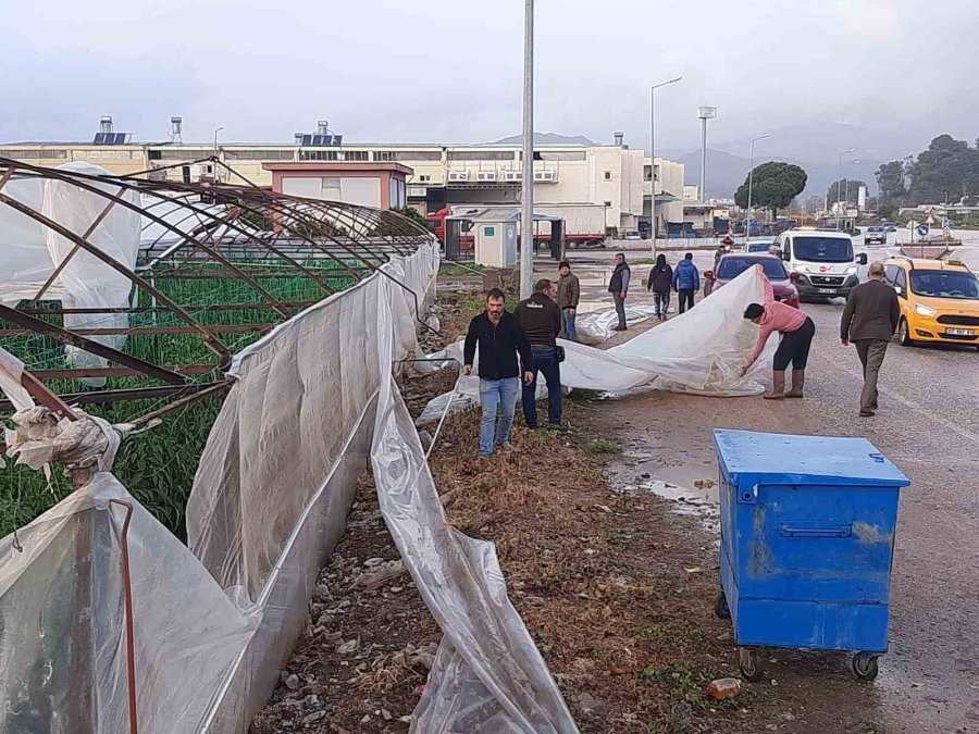 Antalya’da Hortum Böyle Geldi, Tarım Alanları Zarar Gördü
