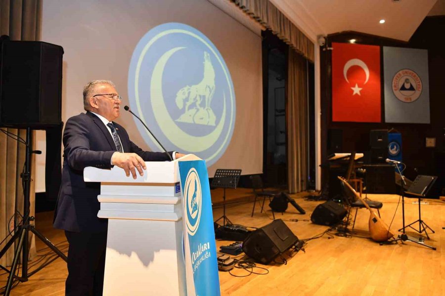 Başkan Büyükkılıç, Ülkü Ocakları Gençlik Buluşmasına Katıldı