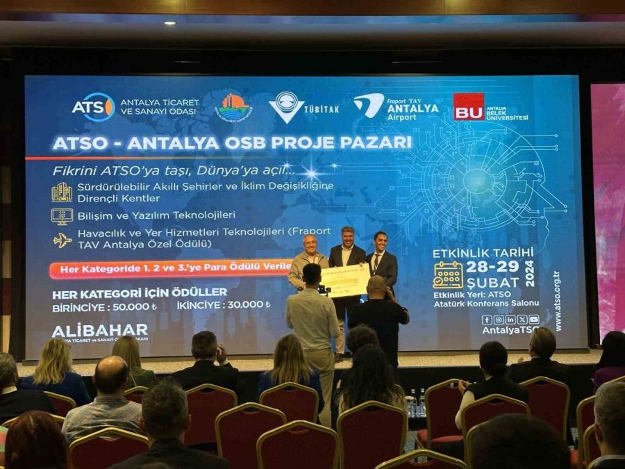 Estü’lü Tayfun Koçak’a 2 Ödül Birden