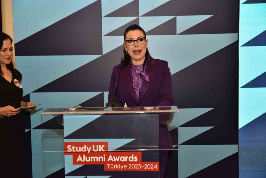 Pelin Gündeş Bakır’a ‘yaşam Boyu Başarı Ödülü’