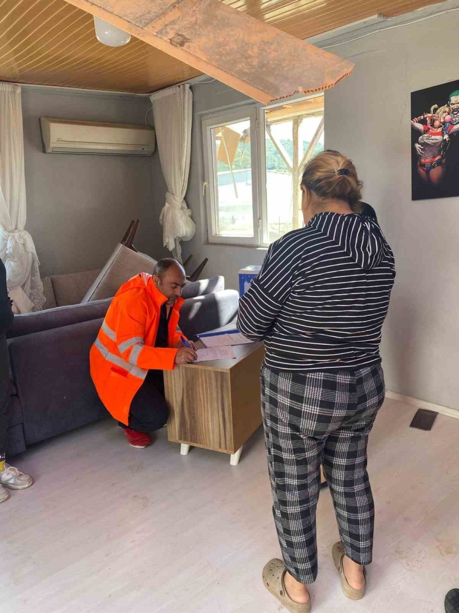 Kumluca’da Hortum Felaketinin Yaraları Sarılıyor