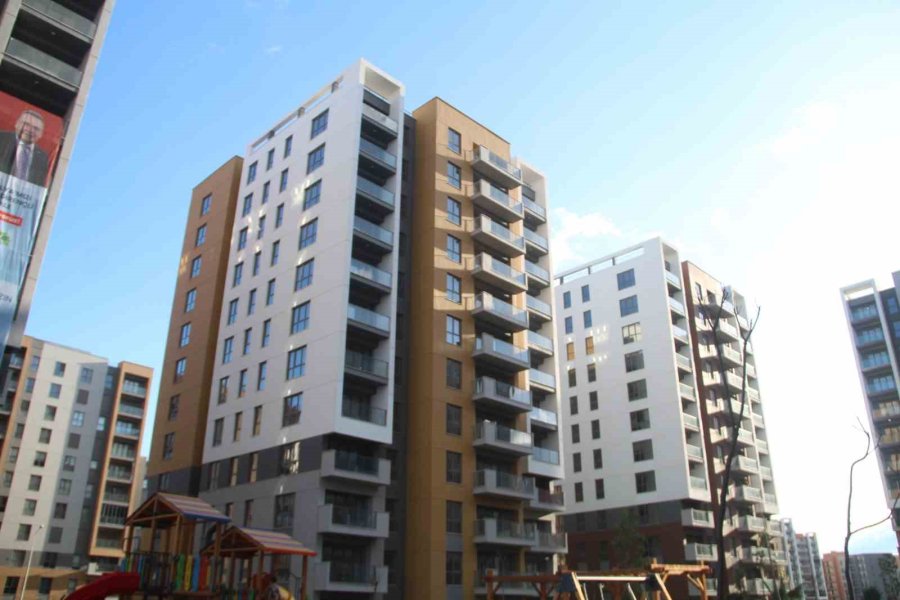 Başkan Böcek’ten Kepez Santral’de 570 Hak Sahibine Daha Anahtar Teslimi