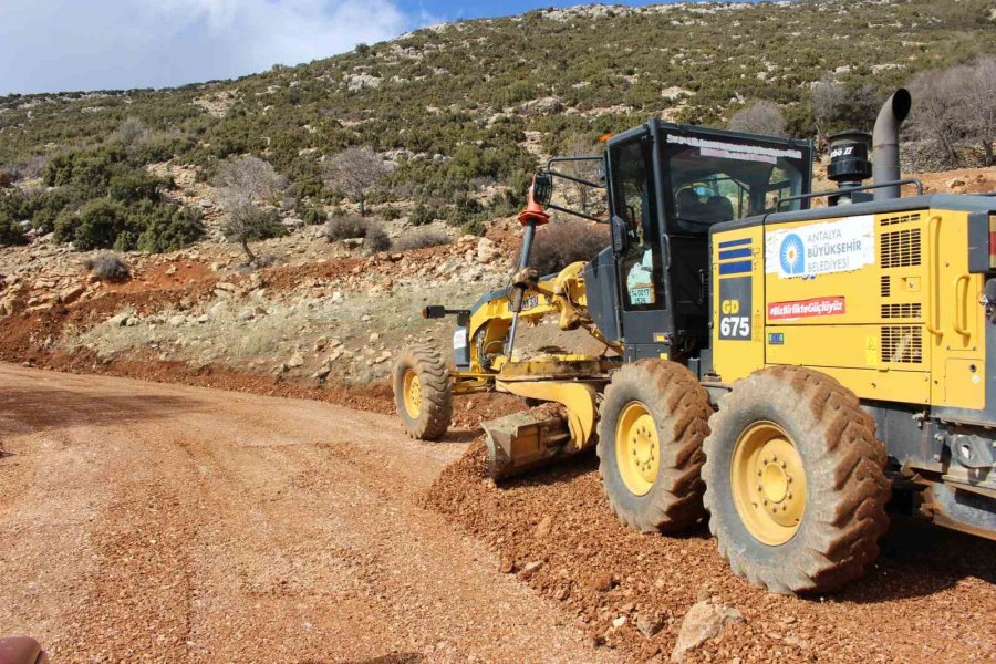 Bayındır Yayla Yolu Ulaşıma Elverişli Hale Getiriliyor