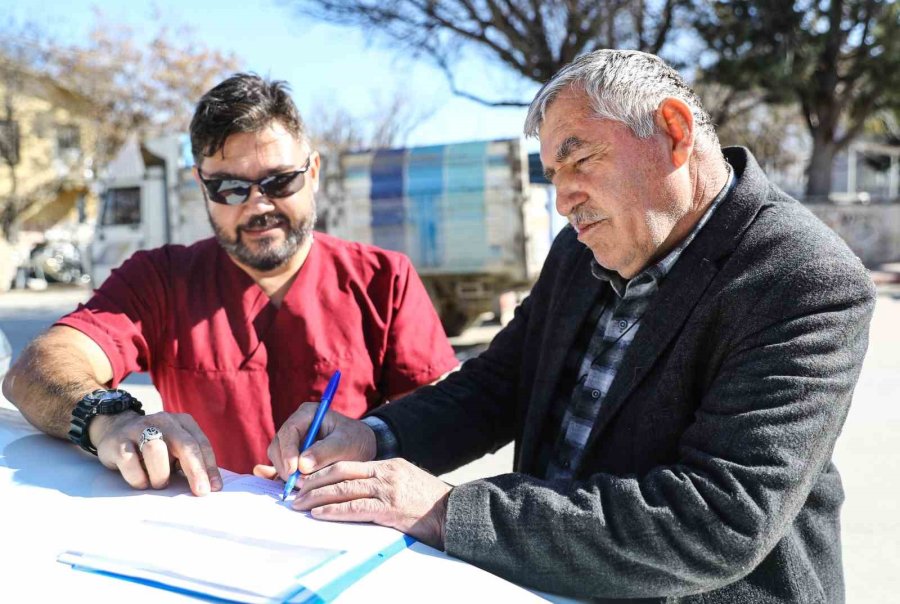 Korkutelili Çiftçilere 36 Ton Yem Desteği