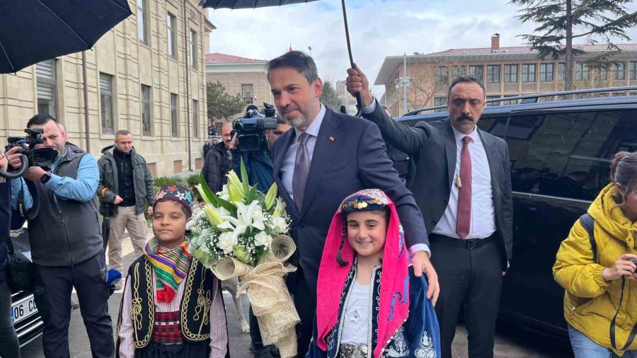 Enerji Ve Tabii Kaynaklar Bakanı Bayraktar Eskişehir’de