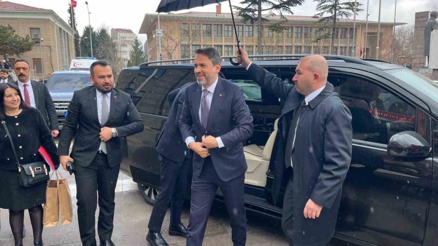 Enerji Ve Tabii Kaynaklar Bakanı Bayraktar Eskişehir’de