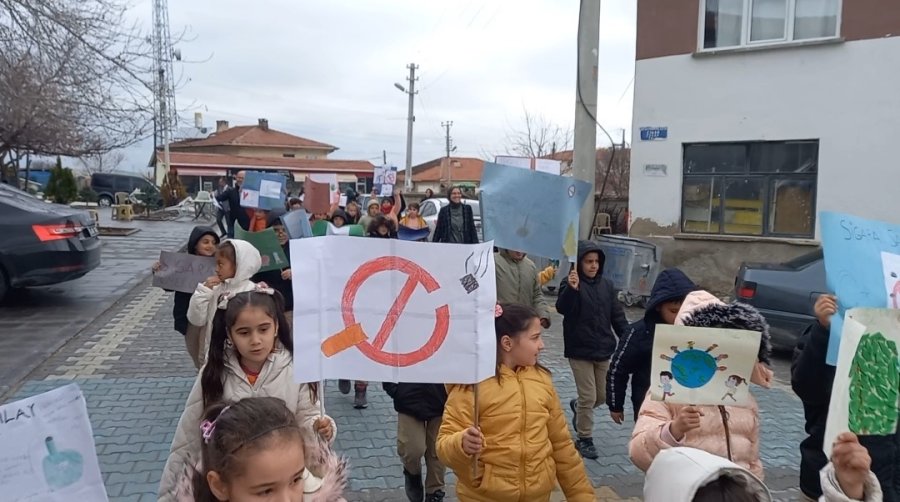 Günyüzü’nde Minikler Kötü Alışkanlıklara Karşı Yürüdü